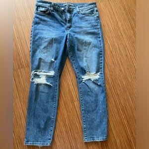 Joe’s denim distressed jeans. Womens size 31